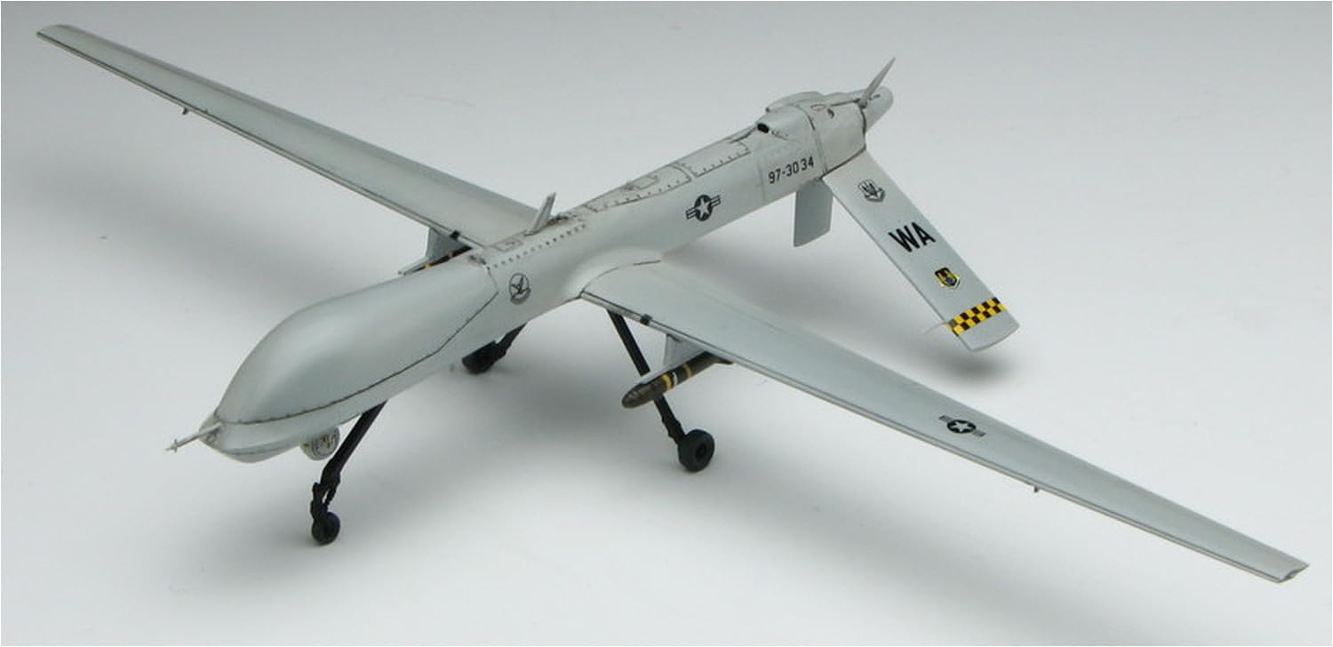 (未使用･未開封品)　プラッツ 1/72 無人偵察機 プレデター AC1 プラモデル ar3p5n1 Amazon | プラッツ 1/72 アメリカ空軍 無人偵察機 RQ-4B